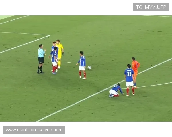 巴雷拉中场远射击中横梁，惊险一刻，震撼全场